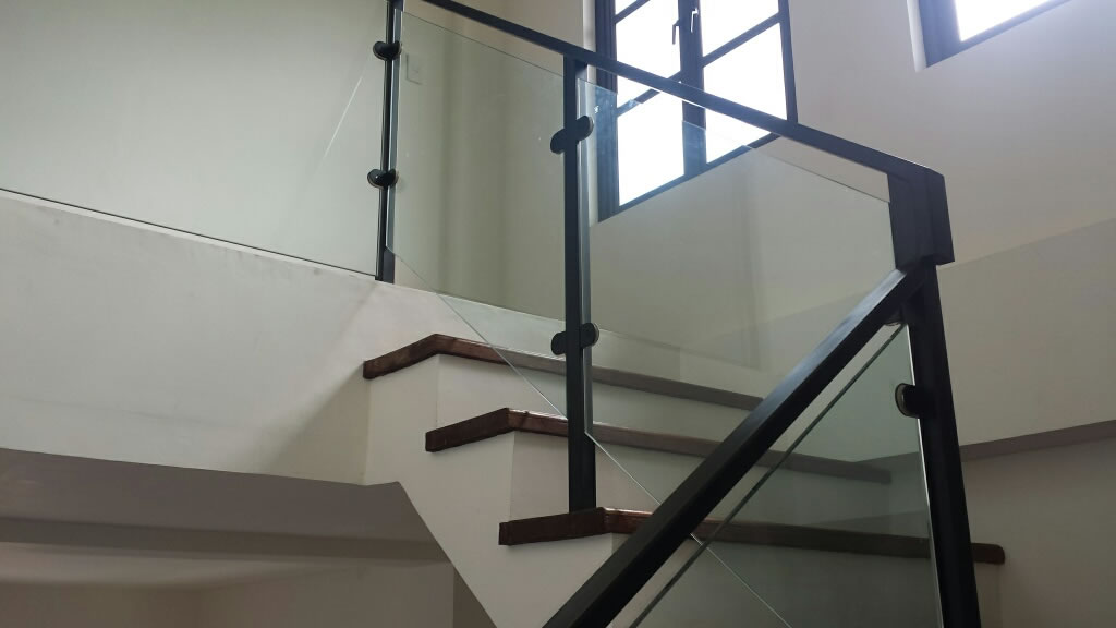 Glass Stair Railing Tagaytay