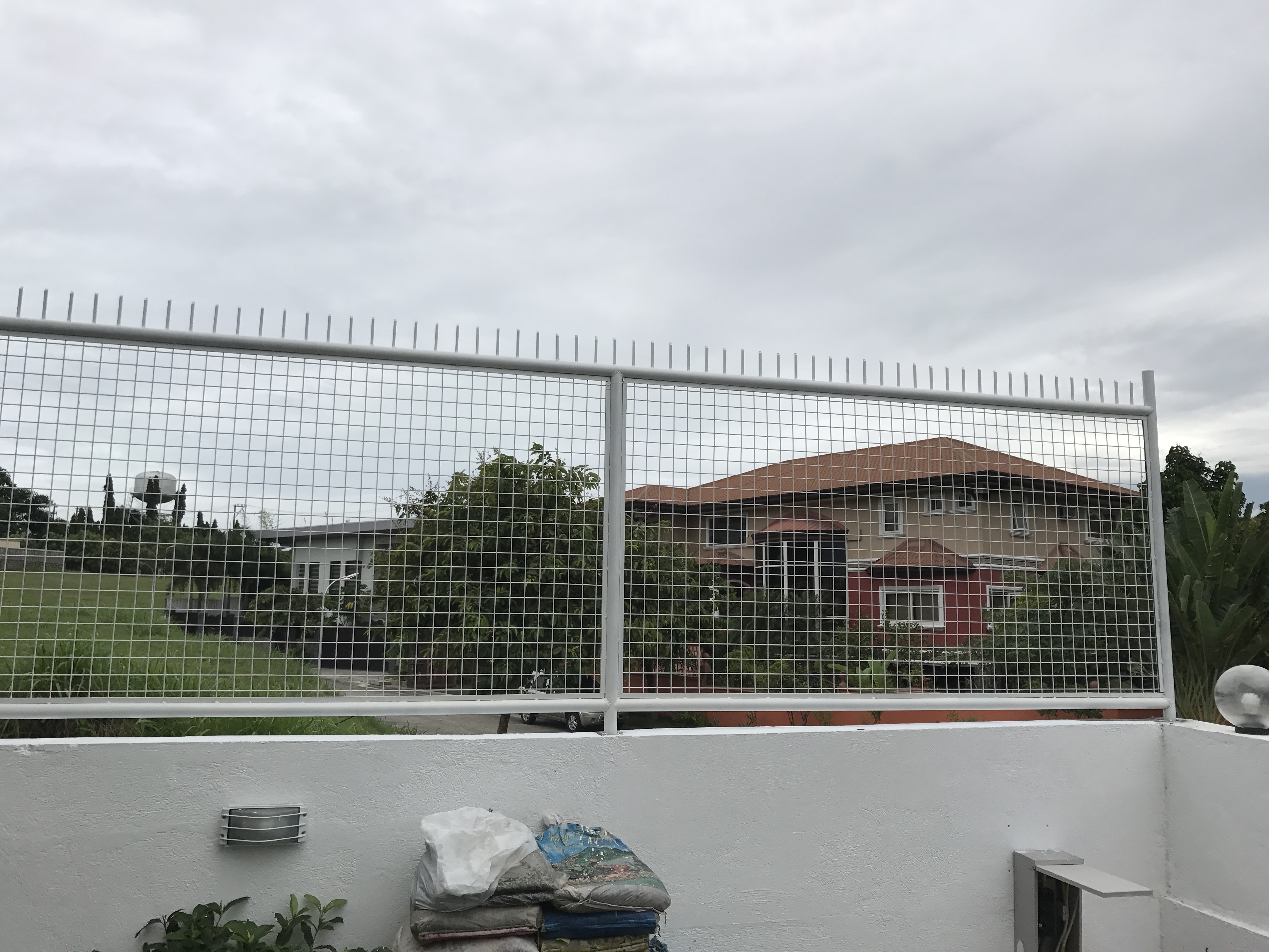 Top Rail Fence